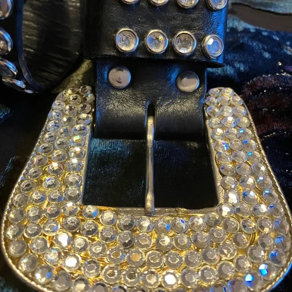 BLACK LEATHER STUDDED BELT BIG RHINESTONE BUCKLE ALL INTACT display picture 3